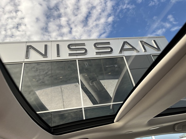 2020 Nissan Maxima Platinum photo