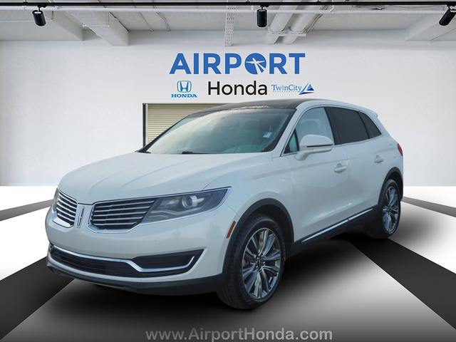 The 2016 Lincoln MKX Reserve AWD photos
