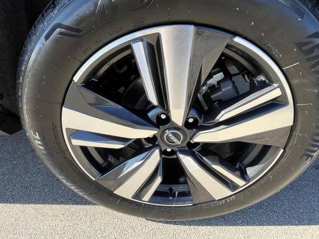 2023 Nissan Rogue SL AWD photo