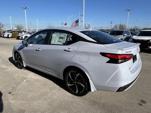 2025 Nissan Versa SR photo