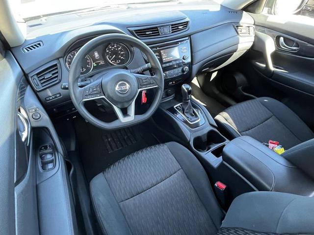 2017 Nissan Rogue S FWD photo
