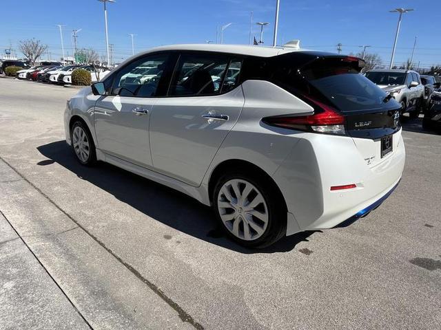2020 Nissan LEAF SL PLUS photo