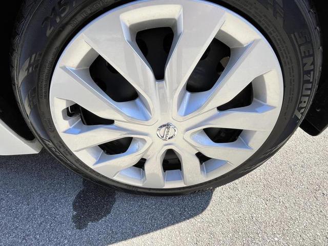 2020 Nissan LEAF SL PLUS photo