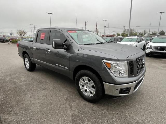 2019 Nissan Titan SV 4WD photo
