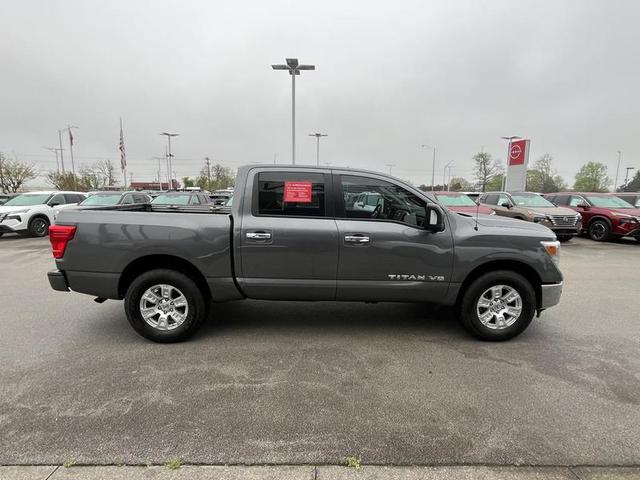 2019 Nissan Titan SV 4WD photo