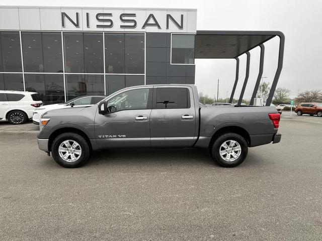 2019 Nissan Titan SV 4WD photo