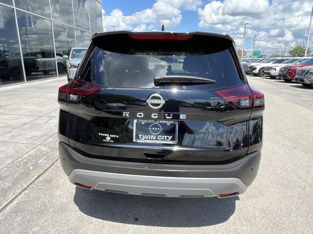 2023 Nissan Rogue S FWD photo