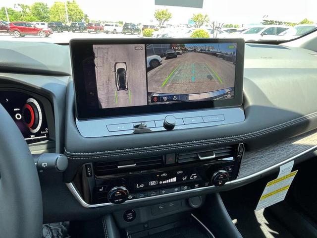 2025 Nissan Rogue Platinum FWD photo