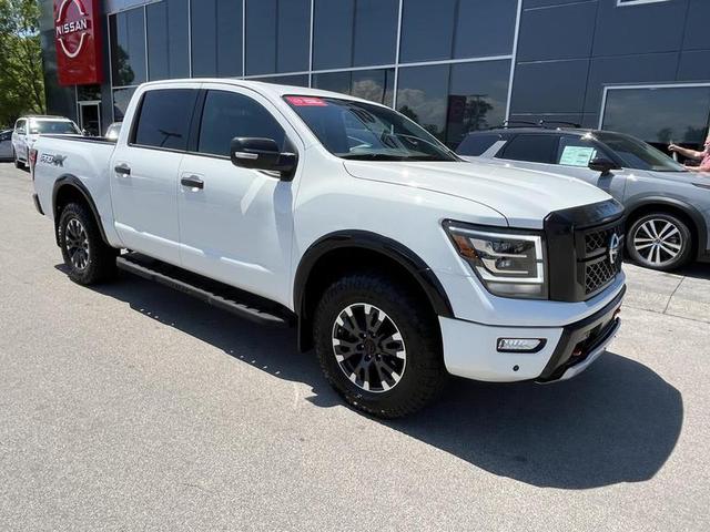 2023 Nissan Titan PRO-4X 4WD photo