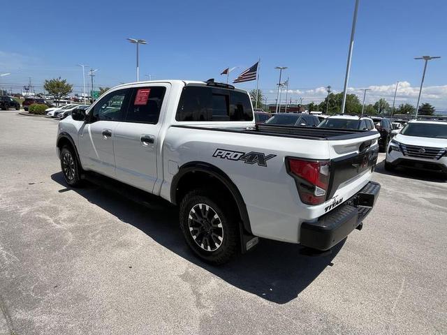 2023 Nissan Titan PRO-4X 4WD photo
