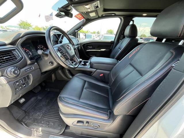 2023 Nissan Titan PRO-4X 4WD photo