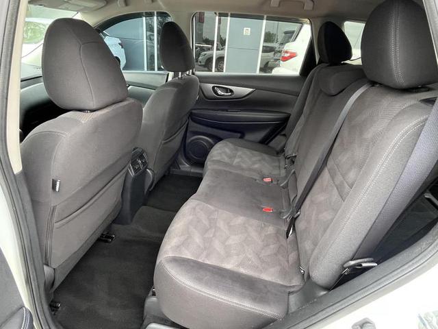 2016 Nissan Rogue S FWD photo