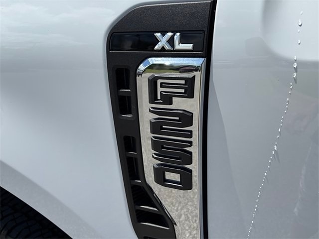 2025 Ford F-250 XL SD 4WD 6.75ft Box photo