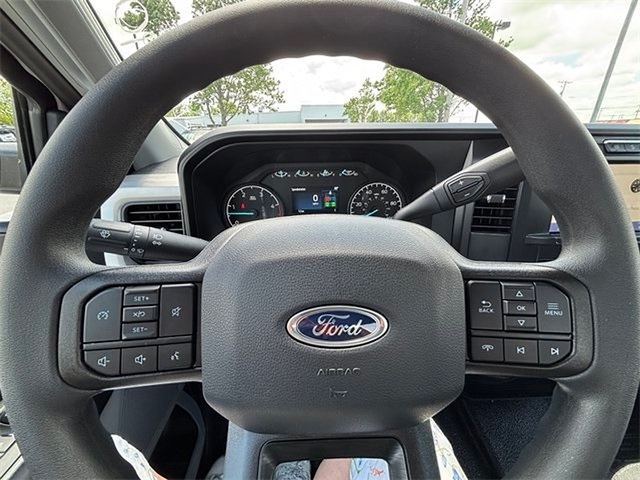 2025 Ford F-250 XL SD 4WD 6.75ft Box photo