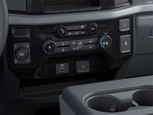 2025 Ford F-250 XL SD 4WD 6.75ft Box photo
