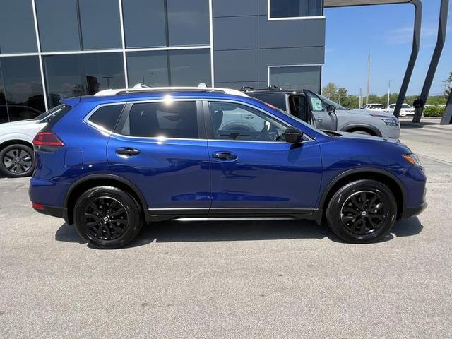 2020 Nissan Rogue SV FWD photo