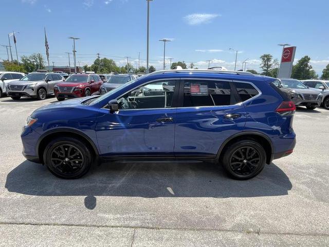 2020 Nissan Rogue SV FWD photo