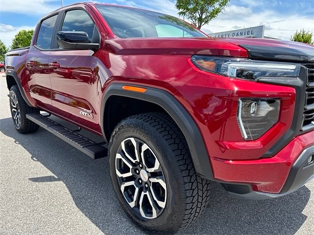 2023 GMC Canyon AT4 4WD photo