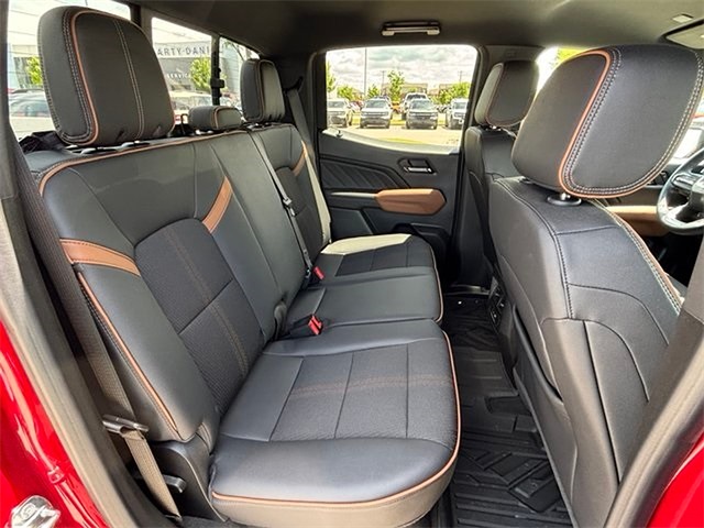 2023 GMC Canyon AT4 4WD photo