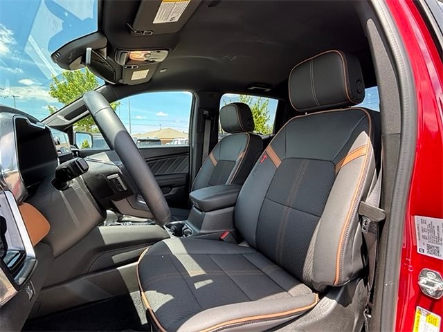 2023 GMC Canyon AT4 4WD photo