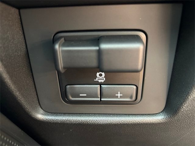 2023 GMC Canyon AT4 4WD photo