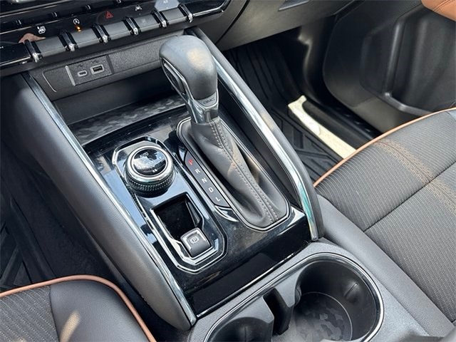 2023 GMC Canyon AT4 4WD photo