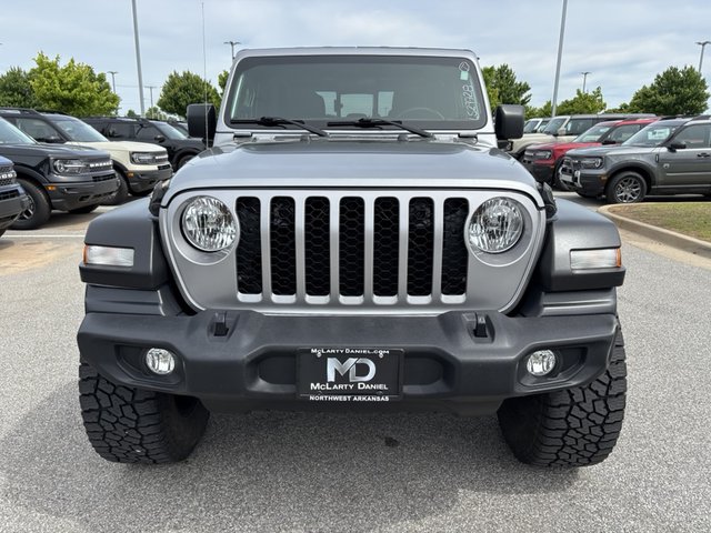 2021 Jeep Gladiator Sport 4WD photo