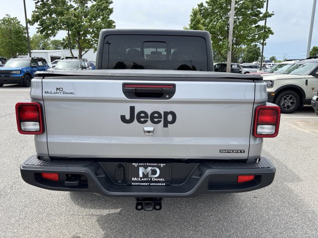 2021 Jeep Gladiator Sport 4WD photo