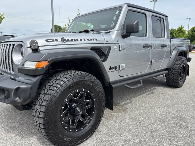 2021 Jeep Gladiator Sport 4WD photo