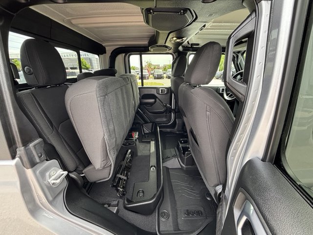 2021 Jeep Gladiator Sport 4WD photo