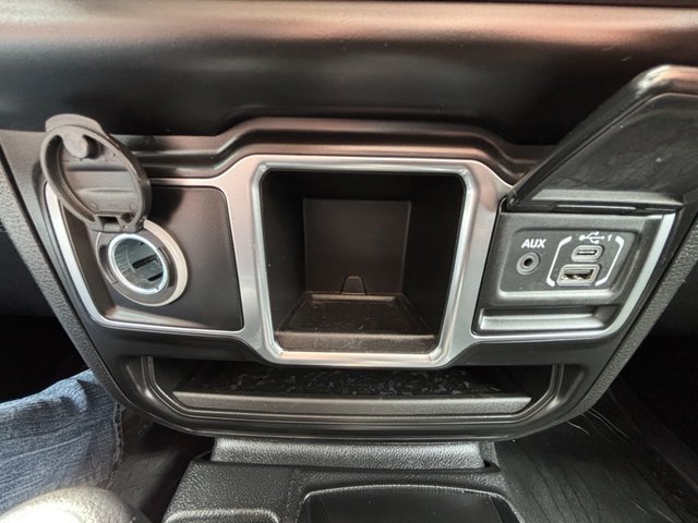 2021 Jeep Gladiator Sport 4WD photo