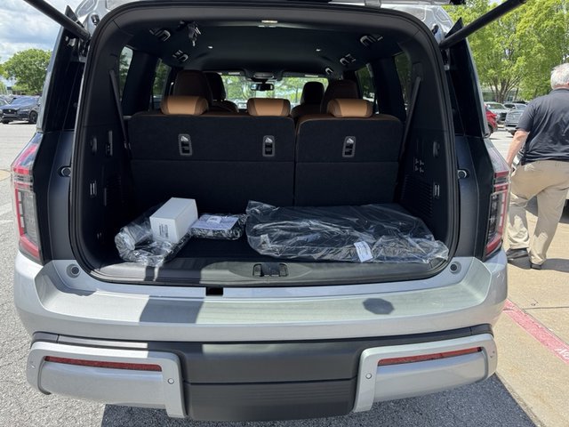 2025 Nissan Armada SL 4WD photo