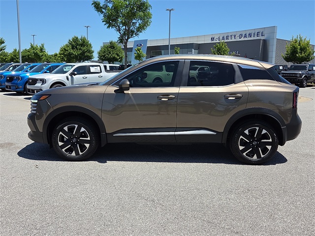2025 Nissan Kicks SV AWD photo