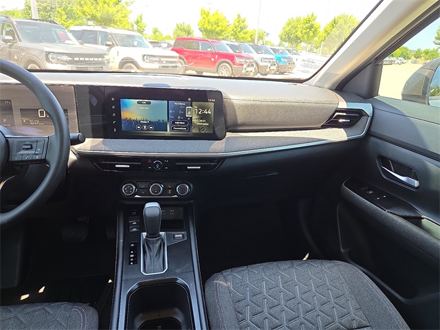 2025 Nissan Kicks SV AWD photo