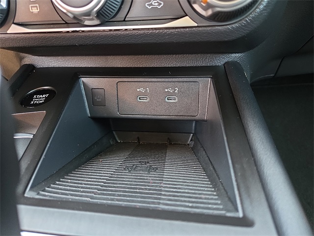 2025 Nissan Kicks SV AWD photo