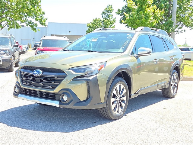 2023 Subaru Outback Touring photo