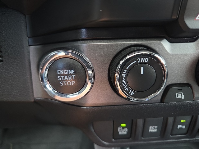 2021 Toyota Tacoma 4WD 5ft Bed photo