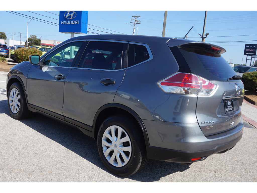 2016 Nissan Rogue S FWD 5